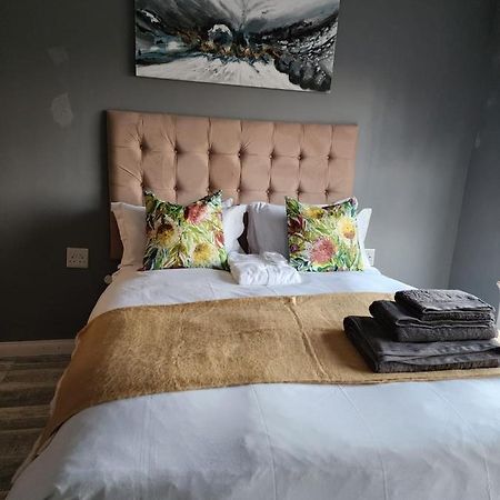 Recoupe Apartment East London Bagian luar foto