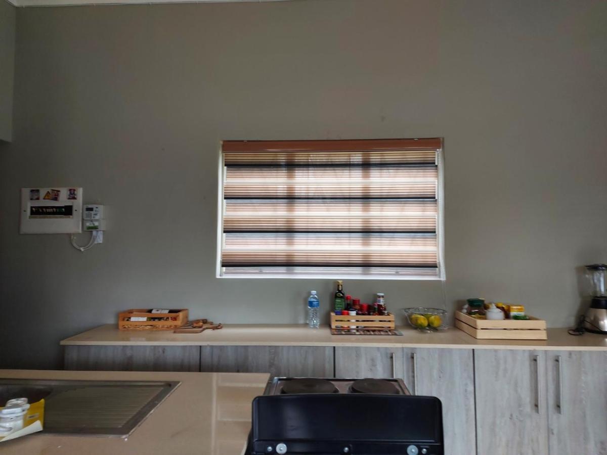 Recoupe Apartment East London Bagian luar foto