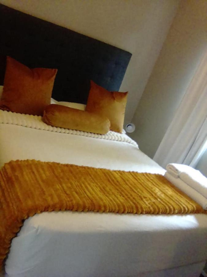 Recoupe Apartment East London Bagian luar foto