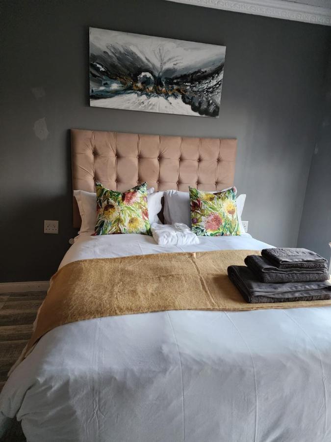 Recoupe Apartment East London Bagian luar foto