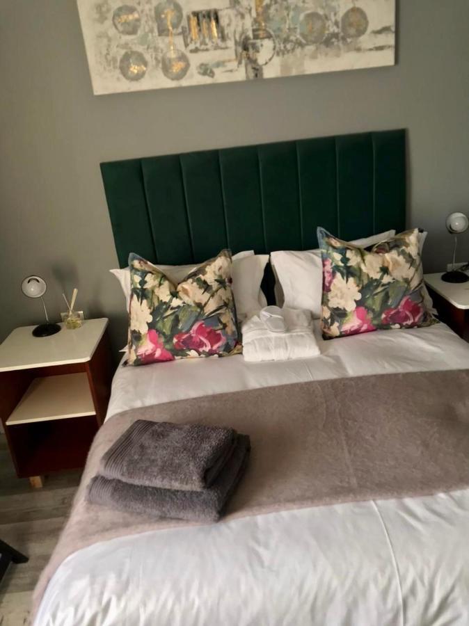 Recoupe Apartment East London Bagian luar foto